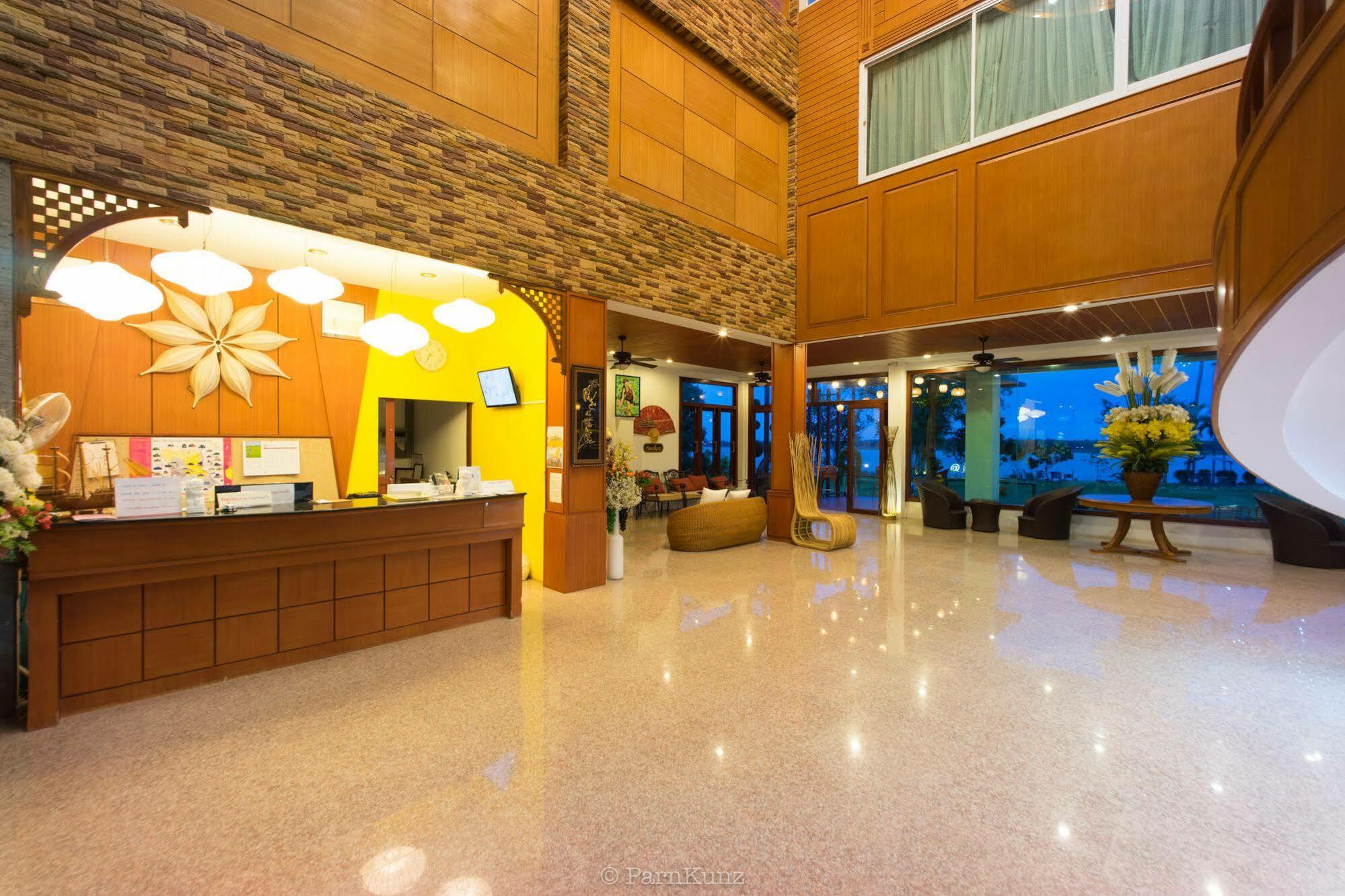 Vieng Khong Hotel Mukdahan Exterior foto