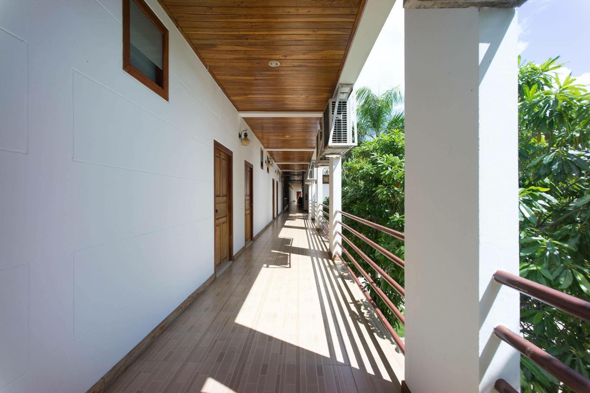 Vieng Khong Hotel Mukdahan Exterior foto